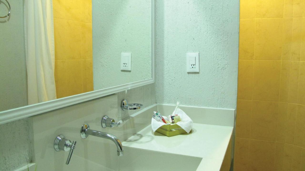 Hotel Rs Suites Tuxtla Gutiérrez Esterno foto