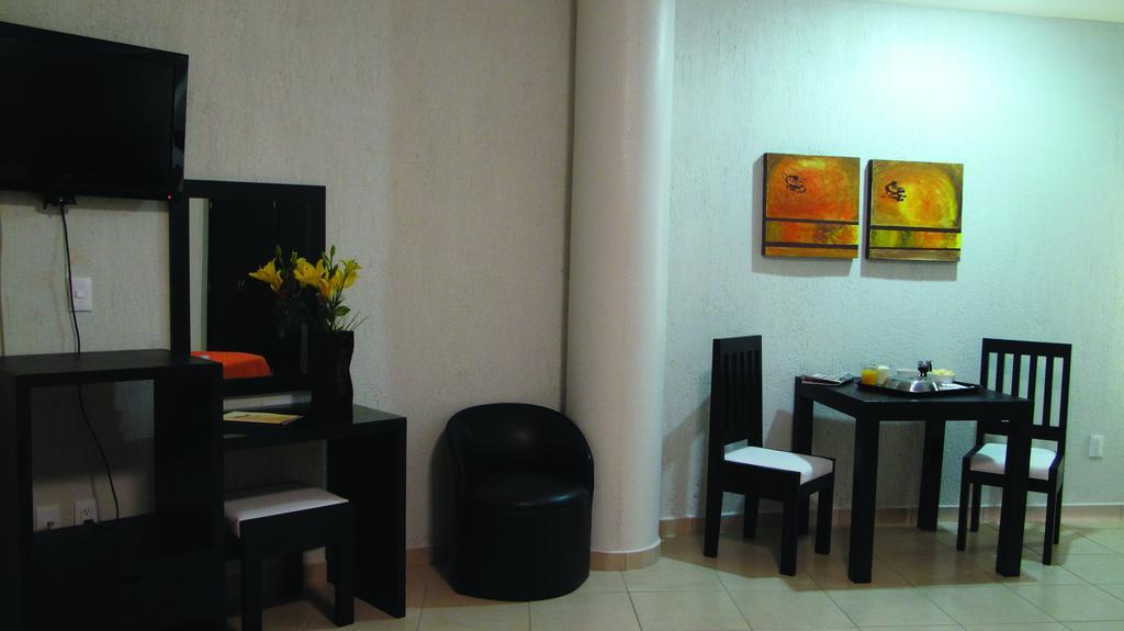 Hotel Rs Suites Tuxtla Gutiérrez Esterno foto